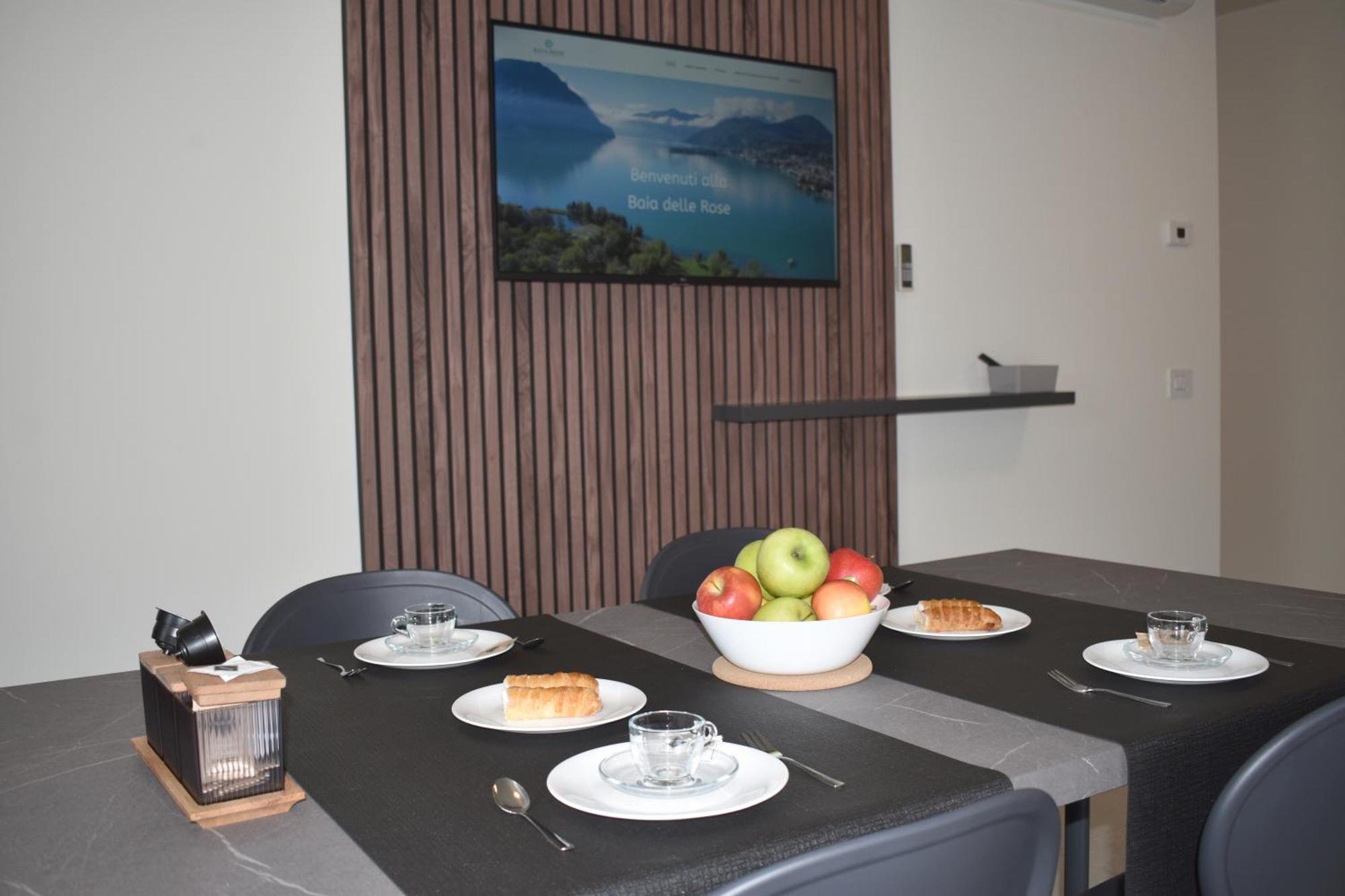 Apartament Baia Delle Rose Via Roma 111 Costa Volpino Zewnętrze zdjęcie