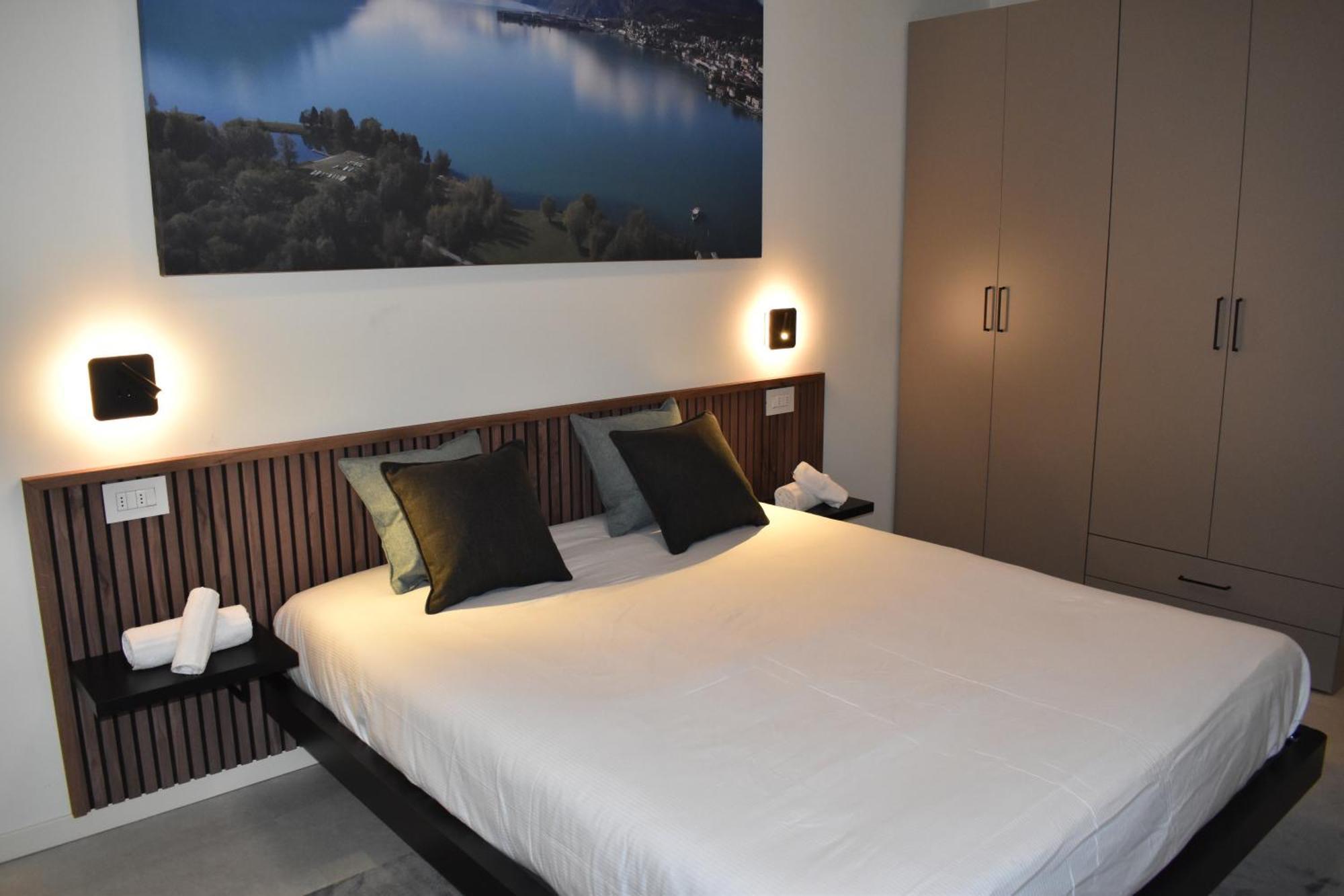 Apartament Baia Delle Rose Via Roma 111 Costa Volpino Pokój zdjęcie