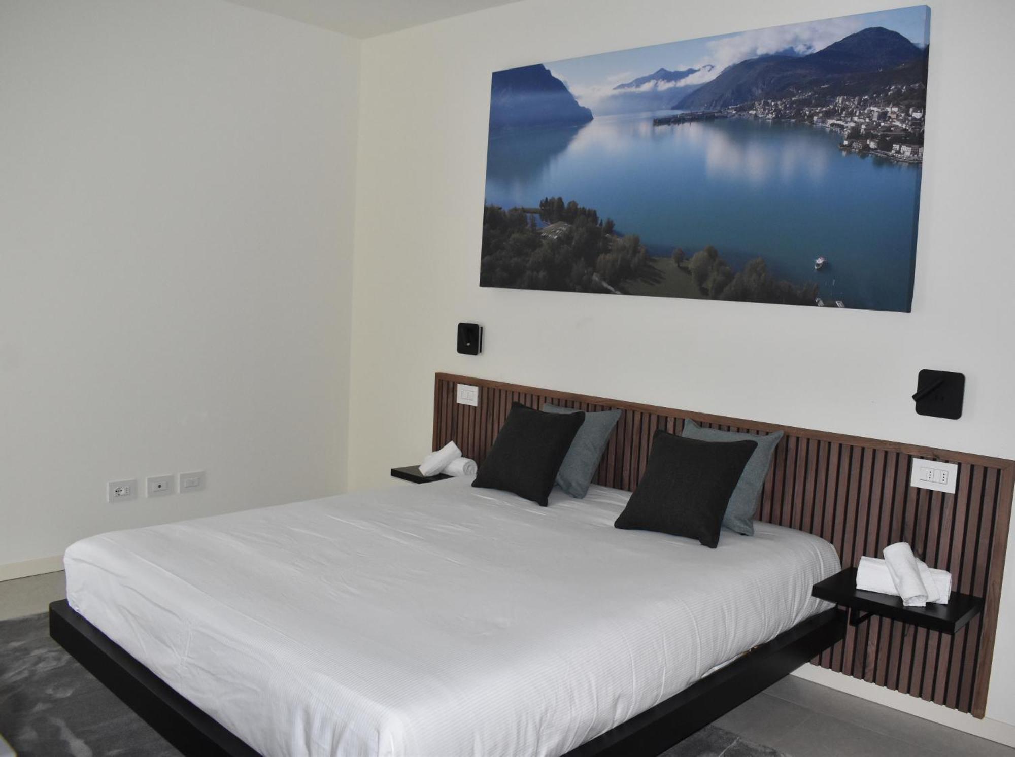 Apartament Baia Delle Rose Via Roma 111 Costa Volpino Pokój zdjęcie