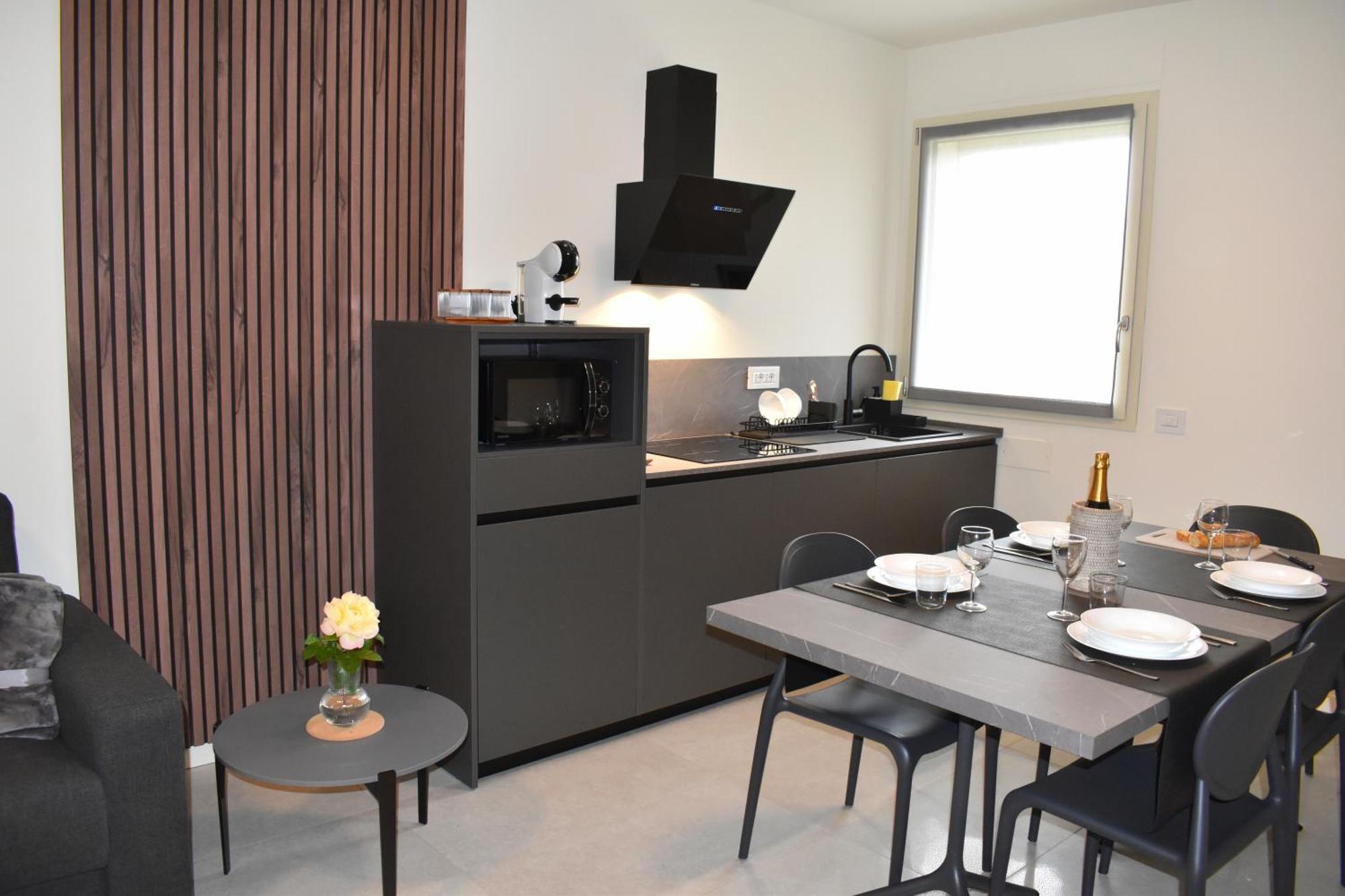 Apartament Baia Delle Rose Via Roma 111 Costa Volpino Pokój zdjęcie