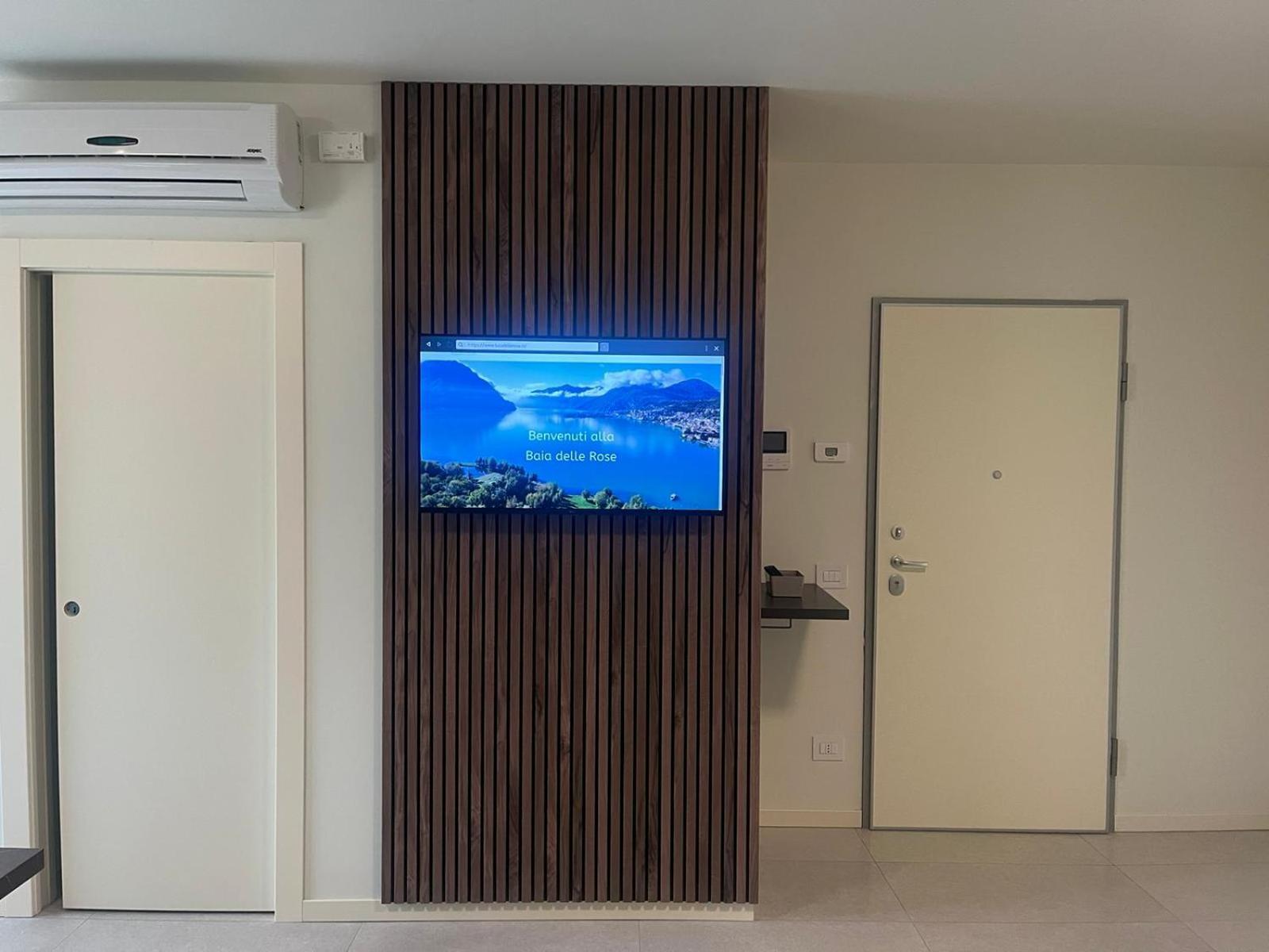 Apartament Baia Delle Rose Via Roma 111 Costa Volpino Pokój zdjęcie