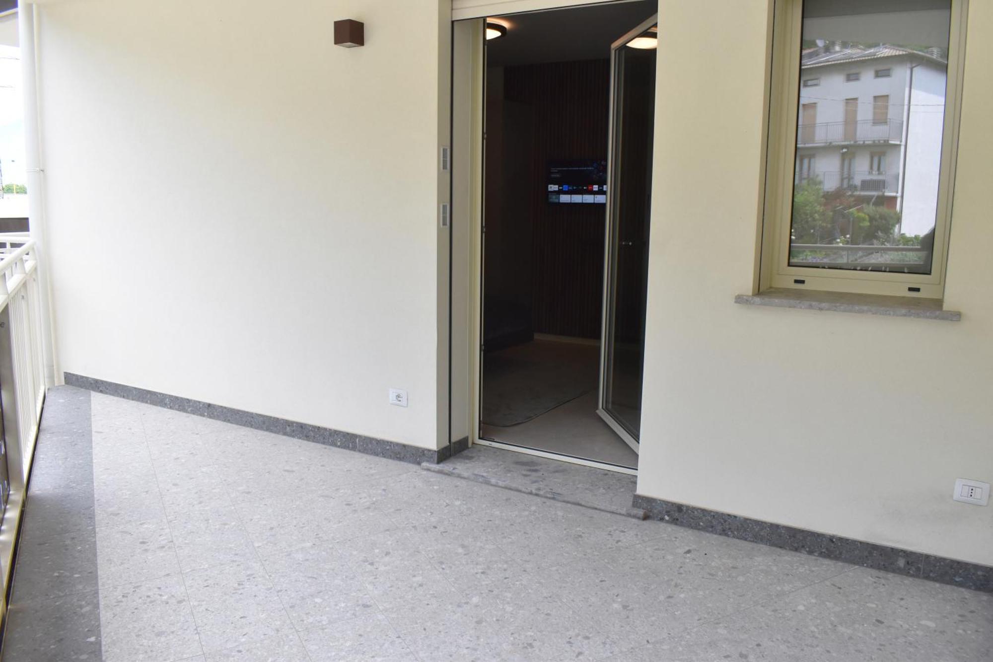 Apartament Baia Delle Rose Via Roma 111 Costa Volpino Pokój zdjęcie
