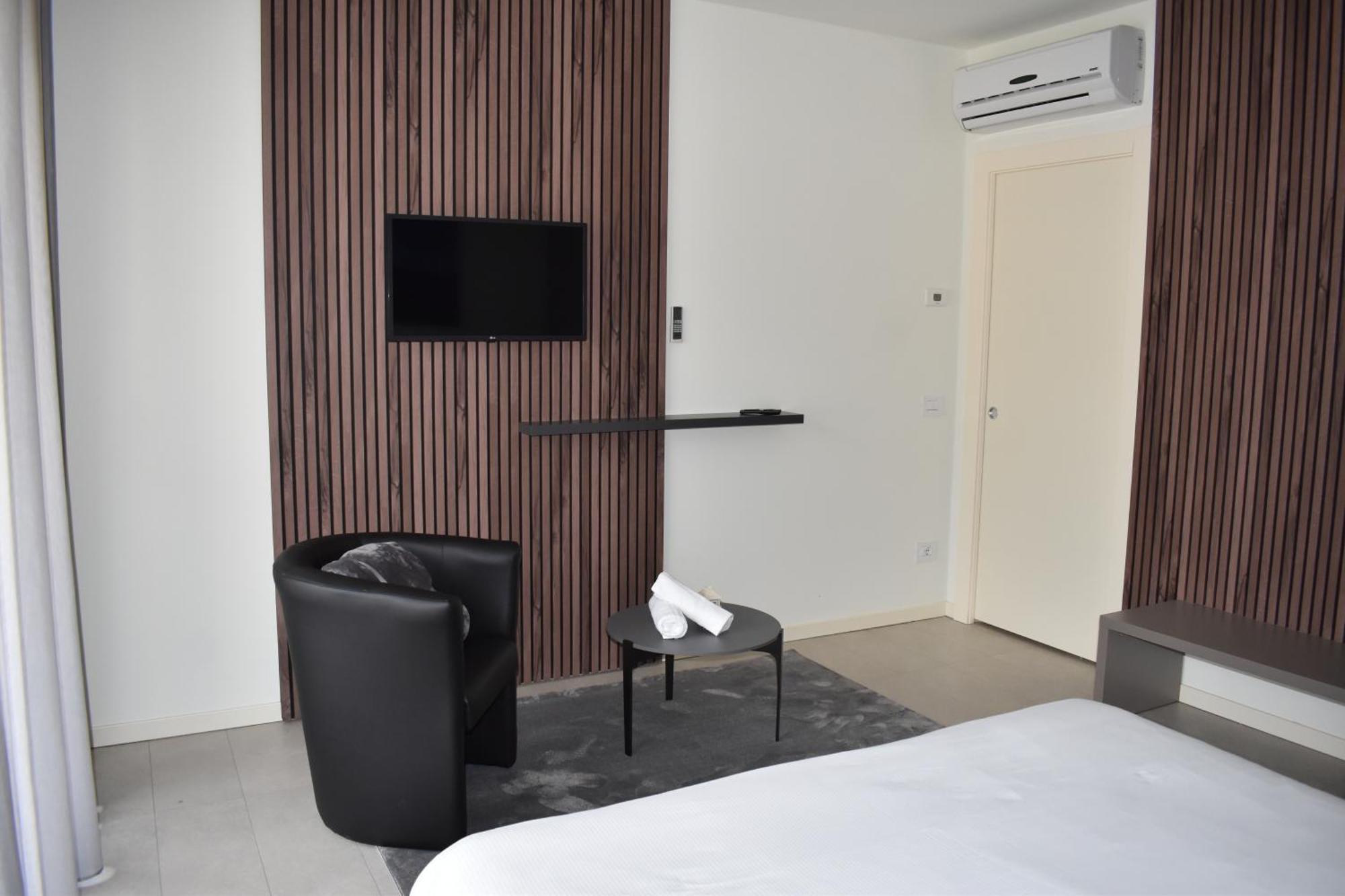 Apartament Baia Delle Rose Via Roma 111 Costa Volpino Pokój zdjęcie